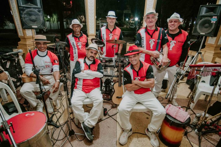 Samba no Cascatinha e Saci-Pô na avenida; veja a programação deste domingo