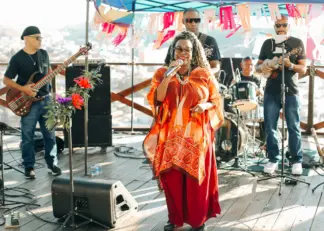 Edna Santos é atração do carnaval com show ‘SambAxé’