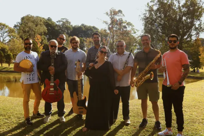 Big Bem Samba sobe ao palco do carnaval com repertório de clássicos