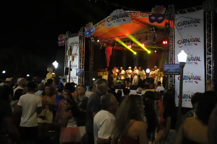 Samba, soul e marchinhas: fotos mostram a diversidade da folia neste sábado em Poços